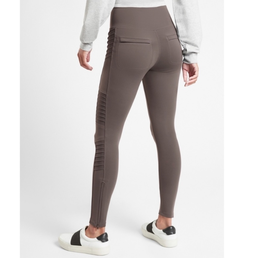 ✨ Athleta Delancey Moto Tight ✨